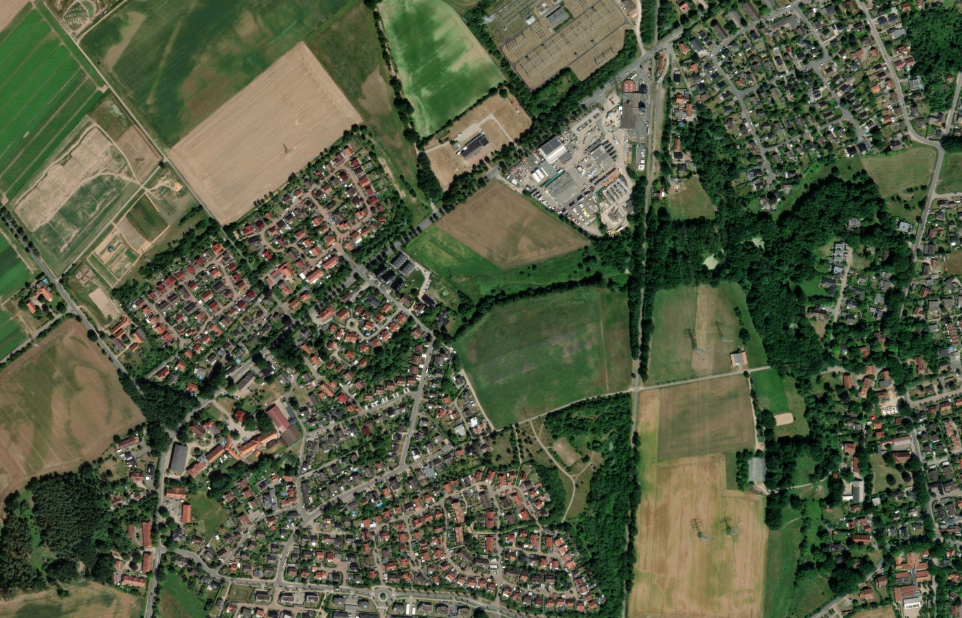 Reale Luftbildkarte mit Feldern und Siedlungsflächen südlich von Lüneburg